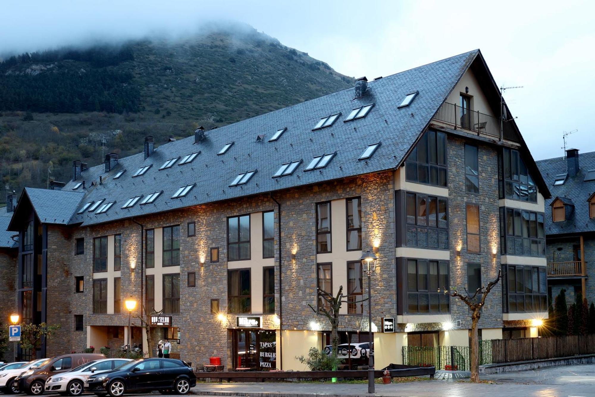 Aparthotel Nou เบียญา ภายนอก รูปภาพ